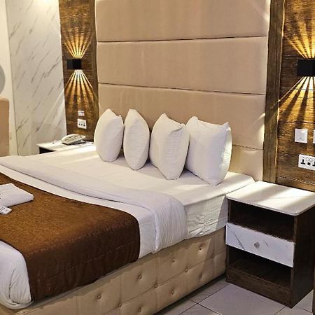 Presken Hotels Ikoyi Лагос Екстериор снимка